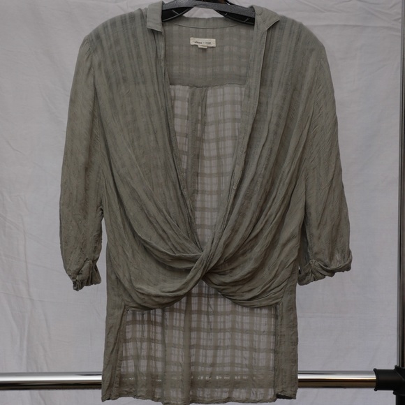 silence + noise Tops - Open twisted top